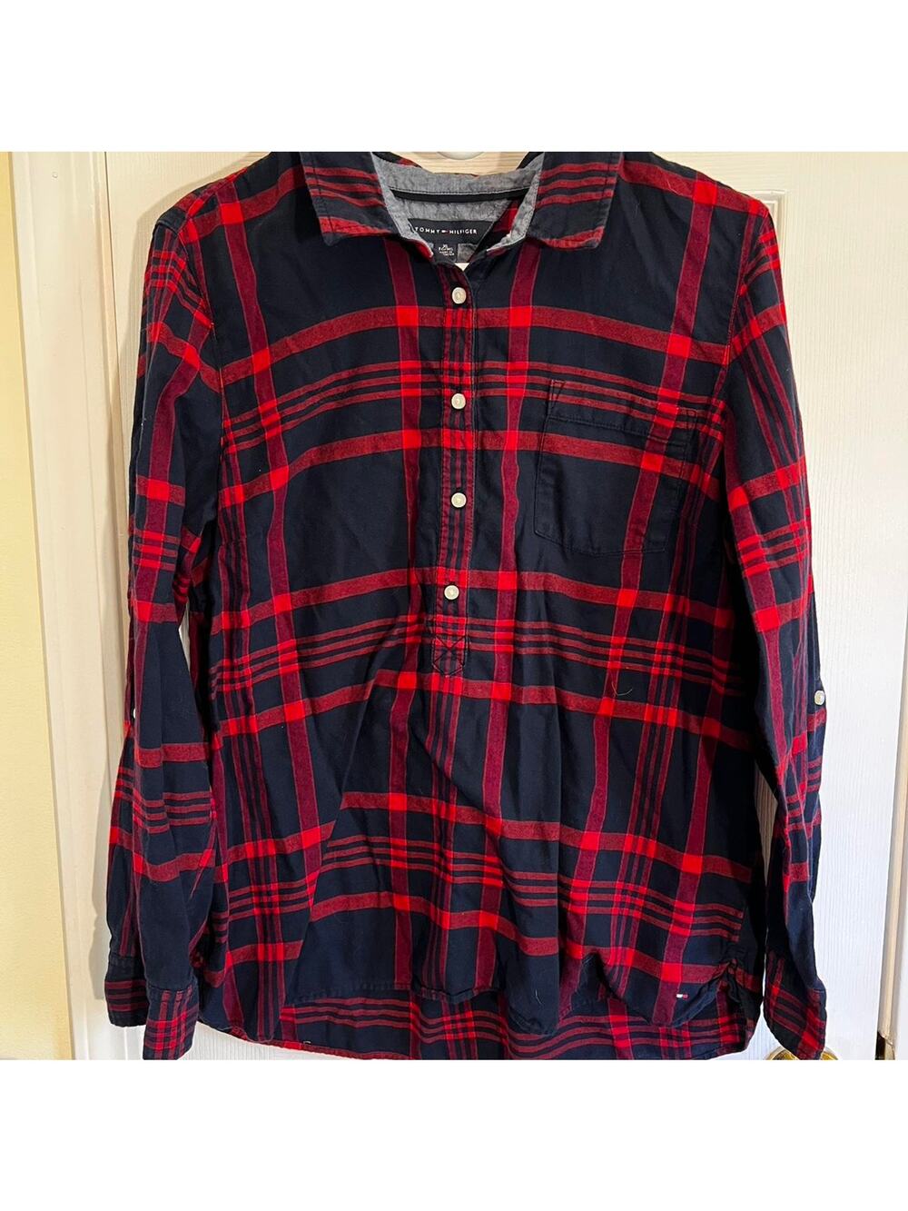 Tommy hilfiger red and black